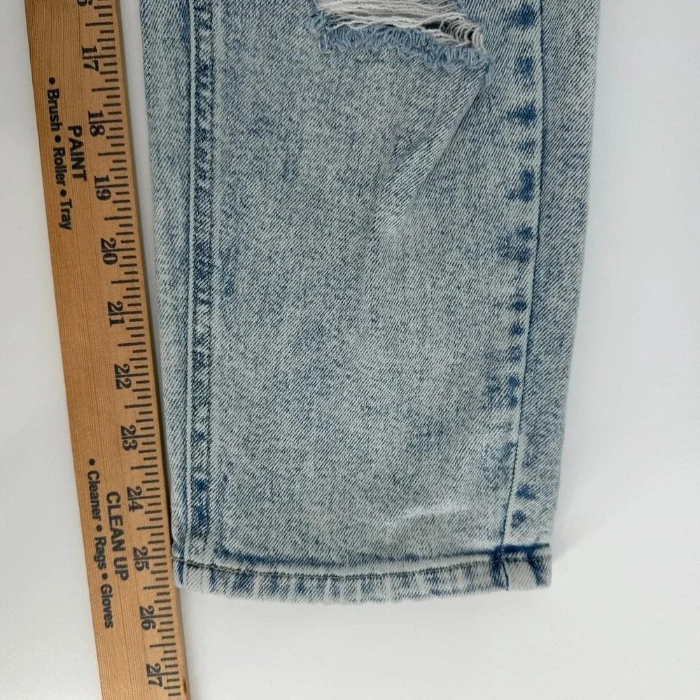 Wild Fable Mom Jeans Womens 8 Acid Blue Light Wash Denim Distressed Stretch